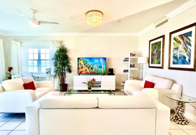 Residence in Seven Mile Beach - Regal Beach Club #614