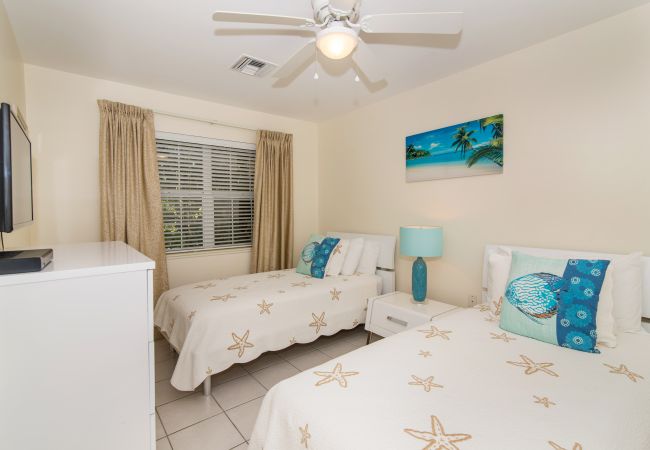 Residence in Seven Mile Beach - Regal Beach Club #513